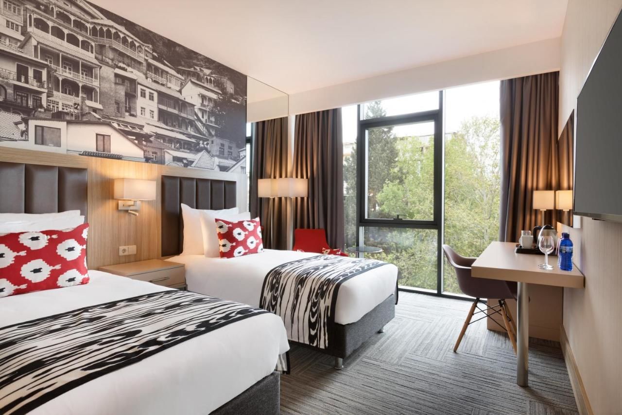 Отель Ramada Encore Tbilisi Тбилиси-11