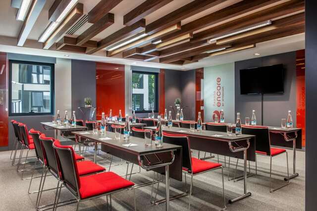 Отель Ramada Encore Tbilisi Тбилиси-19